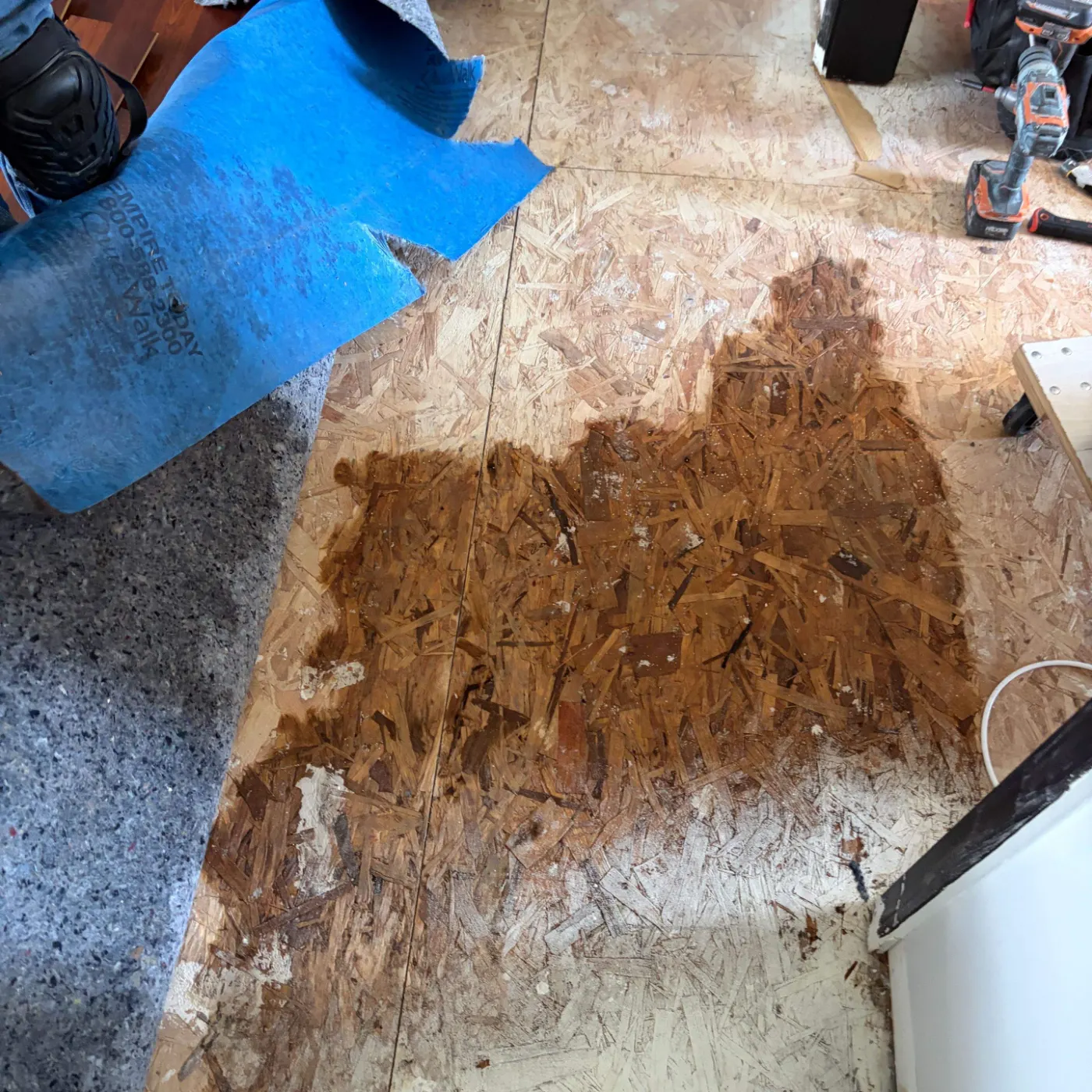 Air movers and dehumidifiers running in Brookshire Indiana home dry-out